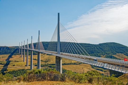 Viaduc-de-Garabit-et-Millau-et-environs